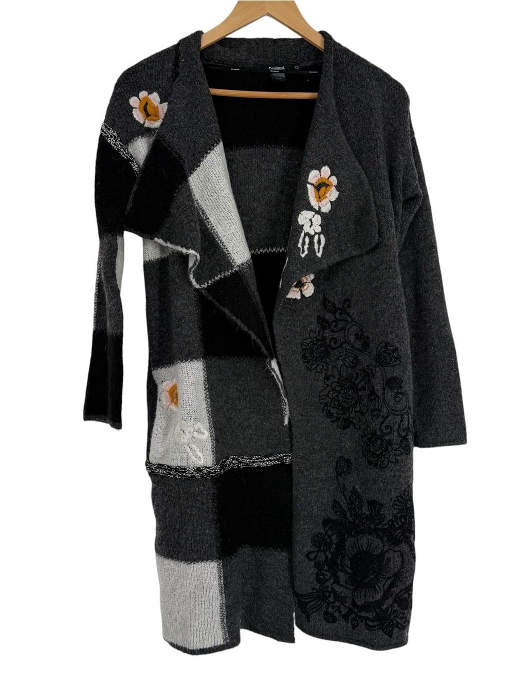 DESIGUAL Long Open Front Cardigan Sweater Flowers Embroidered Size XS Black gray